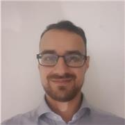 Dottore in scienze dei materiali dà lezioni di chimica, matematica e fisica